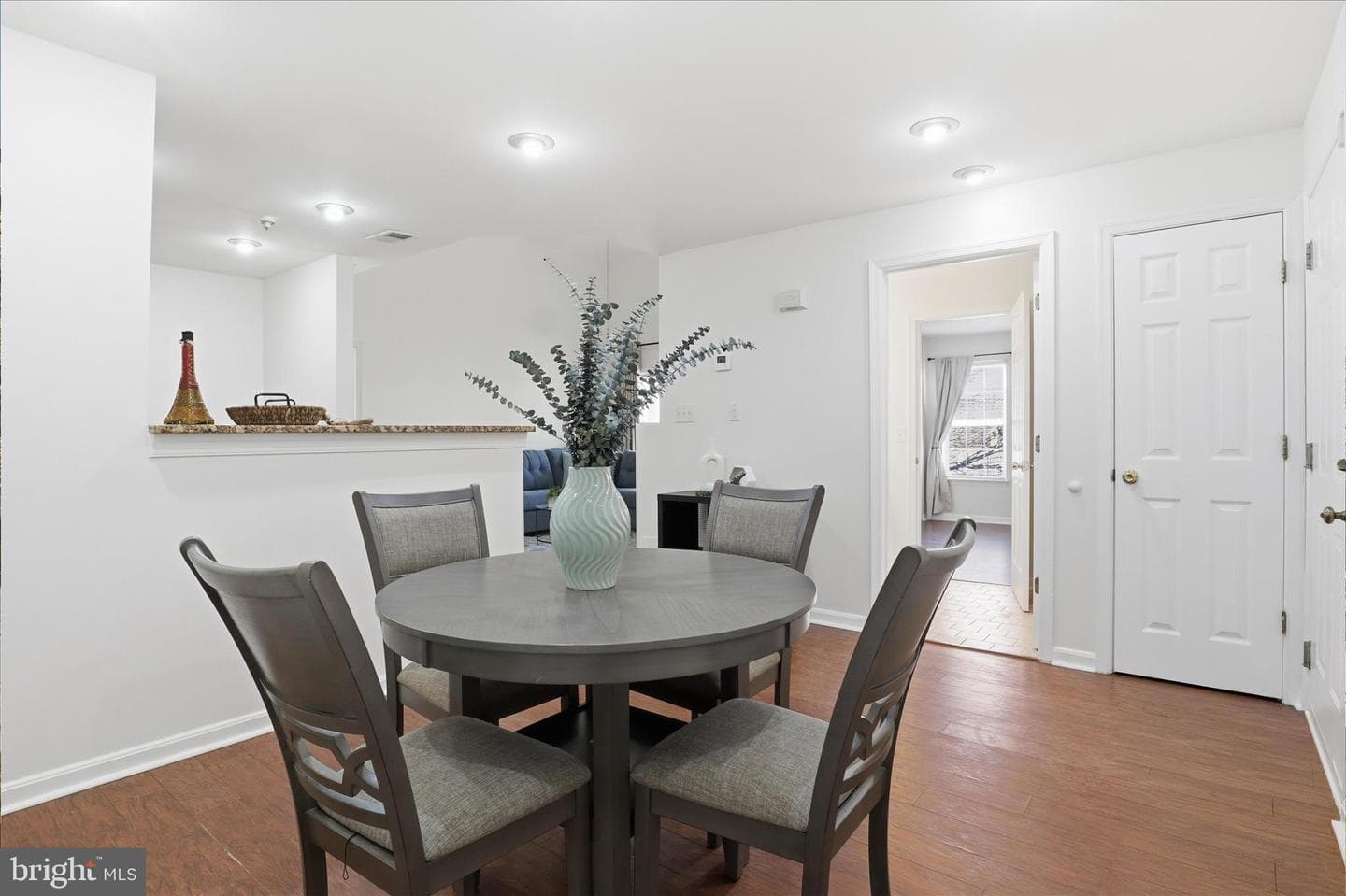 1067 Gardenview Loop #302 photo 3