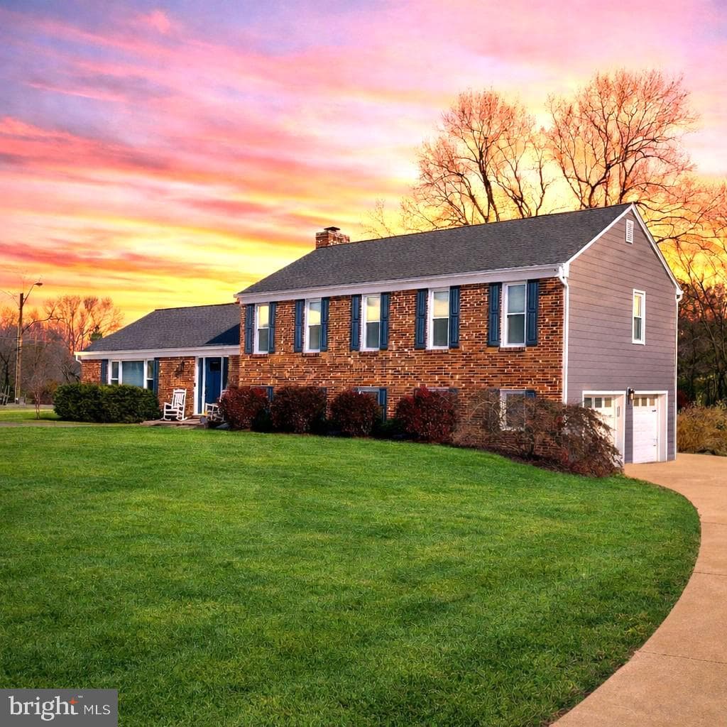 7910 Guy Drive photo 2