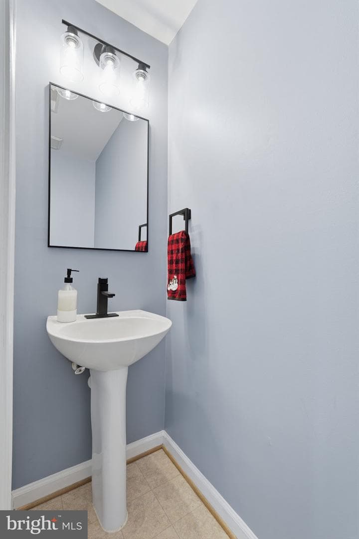 6992 Manahoac Place photo 26