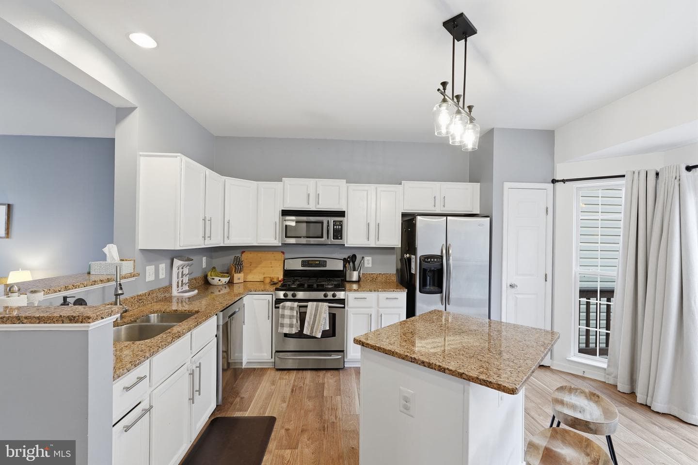 6992 Manahoac Place photo 9
