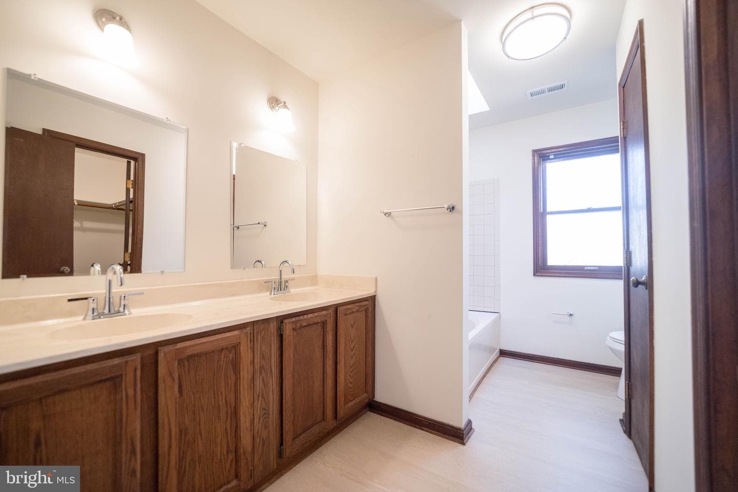 10754 Lake Forest Drive photo 52