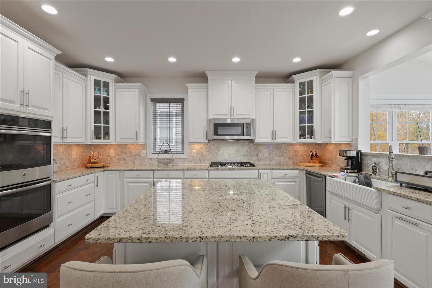 5806 Waterloo Bridge Circle photo 17