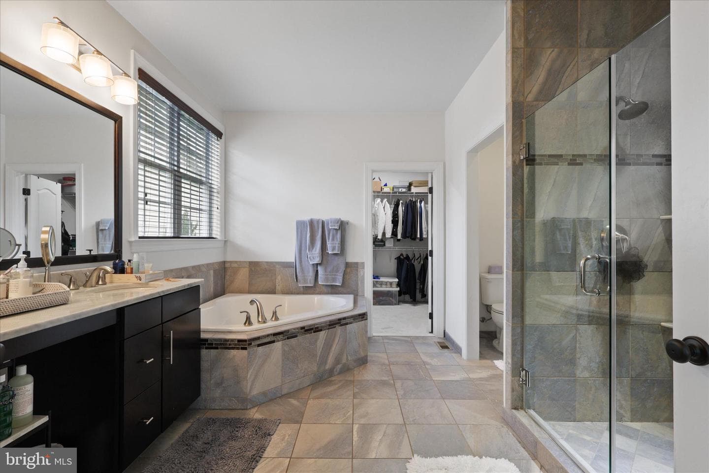 5806 Waterloo Bridge Circle photo 33