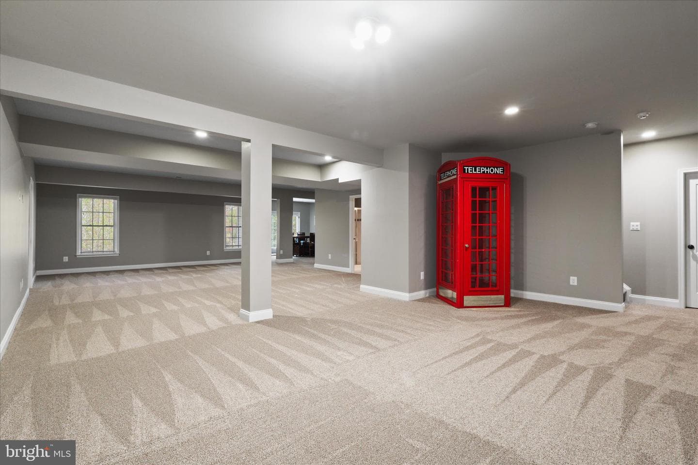 5806 Waterloo Bridge Circle photo 51