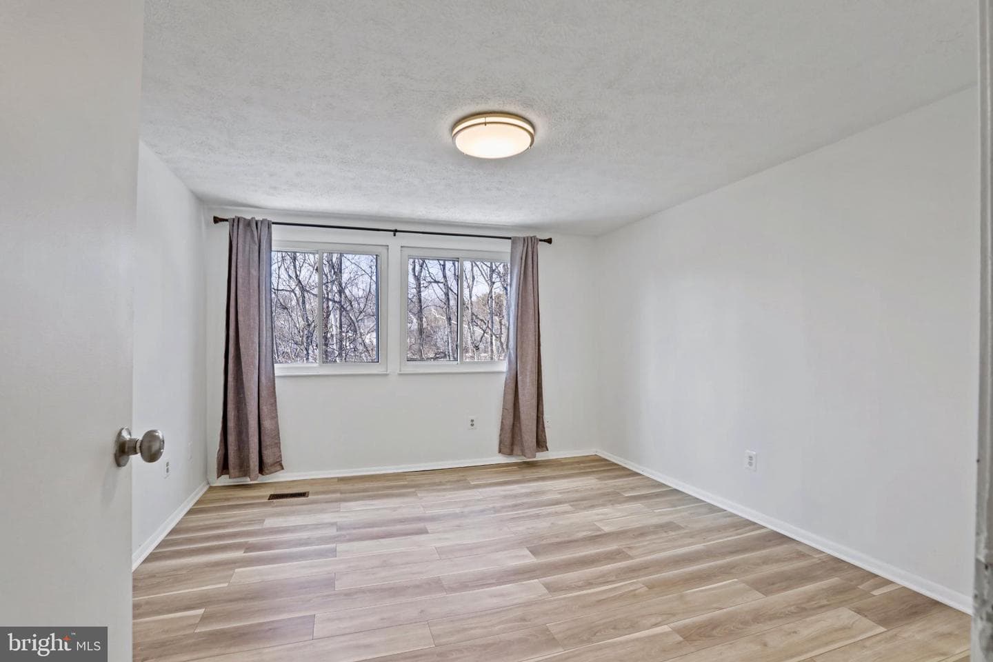 3454 Vale Court photo 8