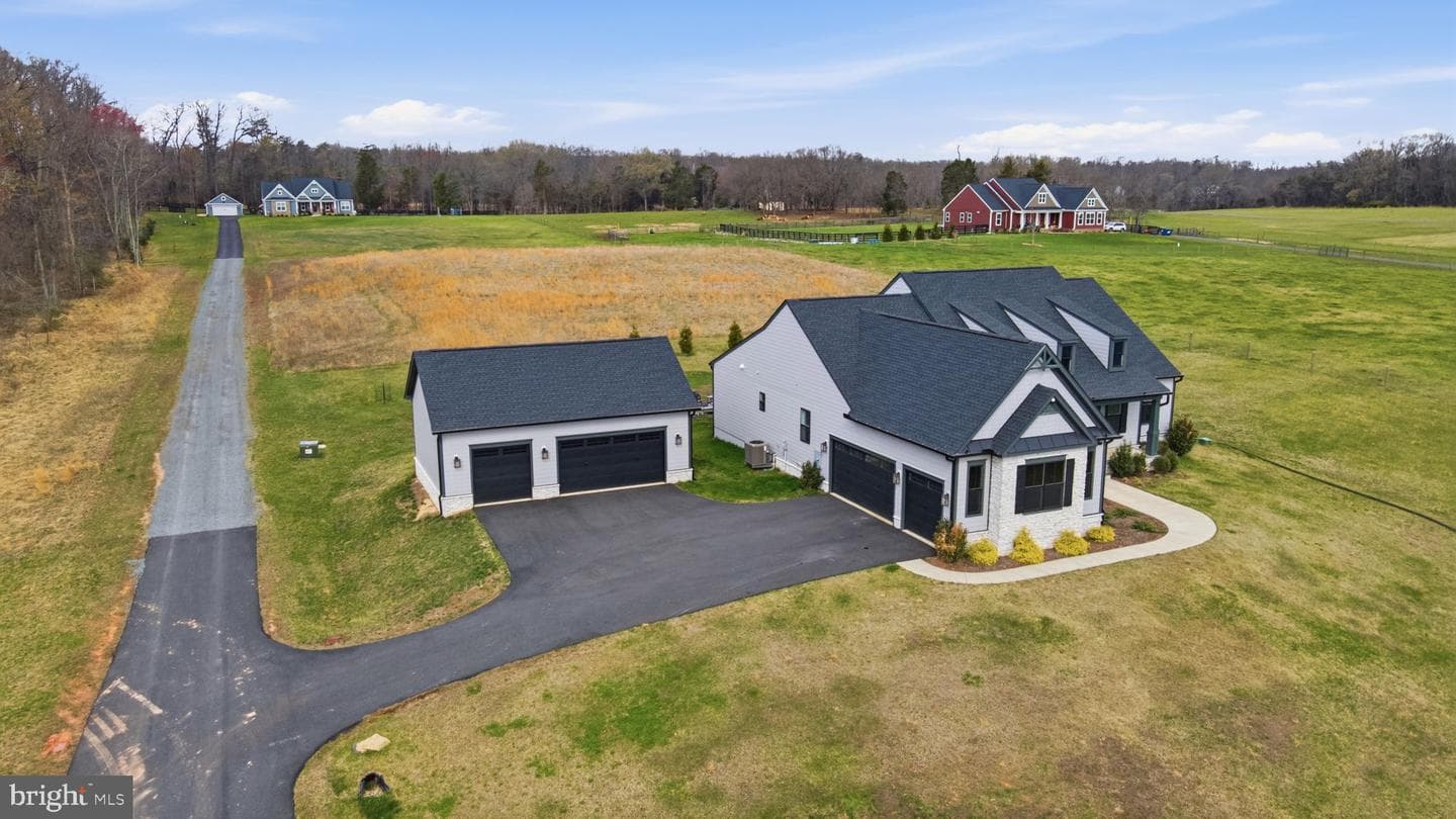 10580 Manley Road photo 1