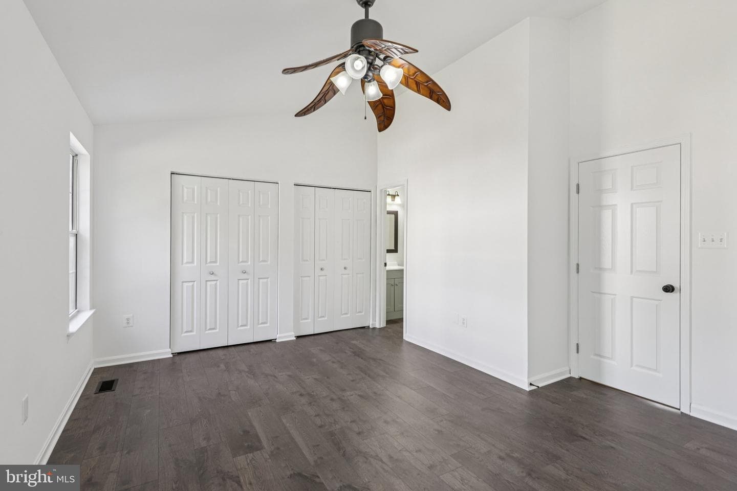 5154 Meeting Place photo 27