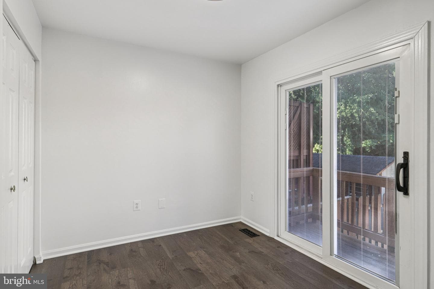 5154 Meeting Place photo 9