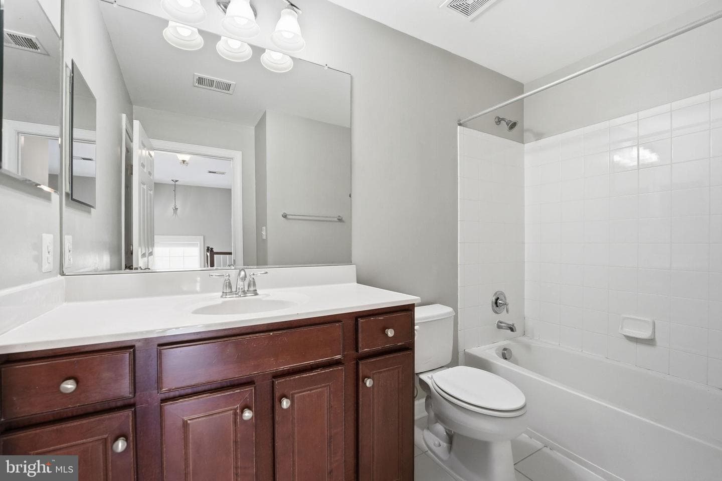 6086 Popes Creek photo 25