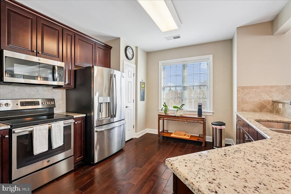 15110 Heather Mill Lane #402 photo 13