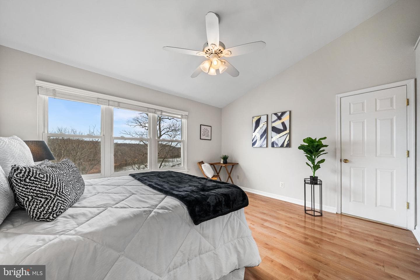 11525 Bertram Street photo 29