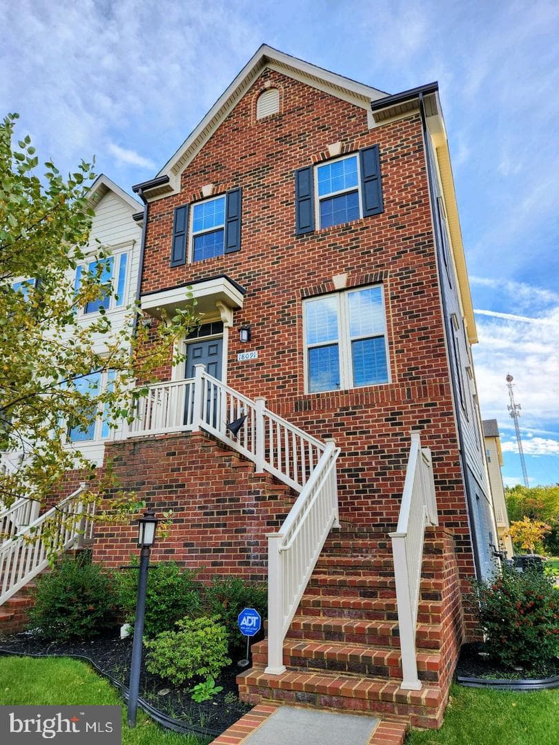 18091 Red Cedar Road, Dumfries