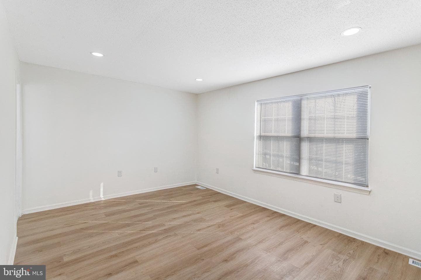15370 Blacksmith Terrace photo 9