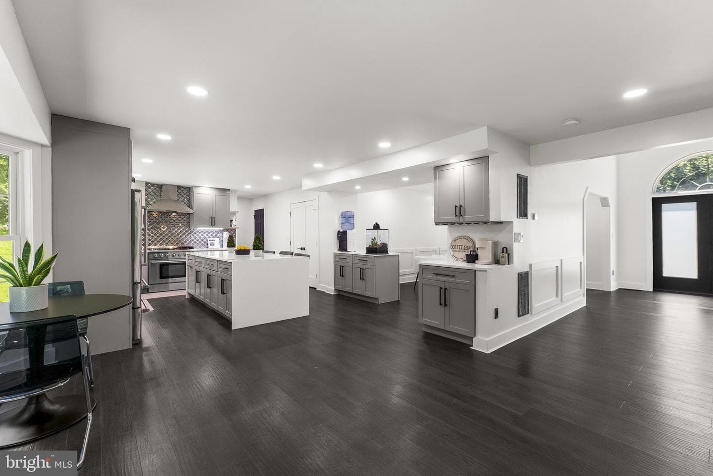 6658 Fox Den Road photo 15