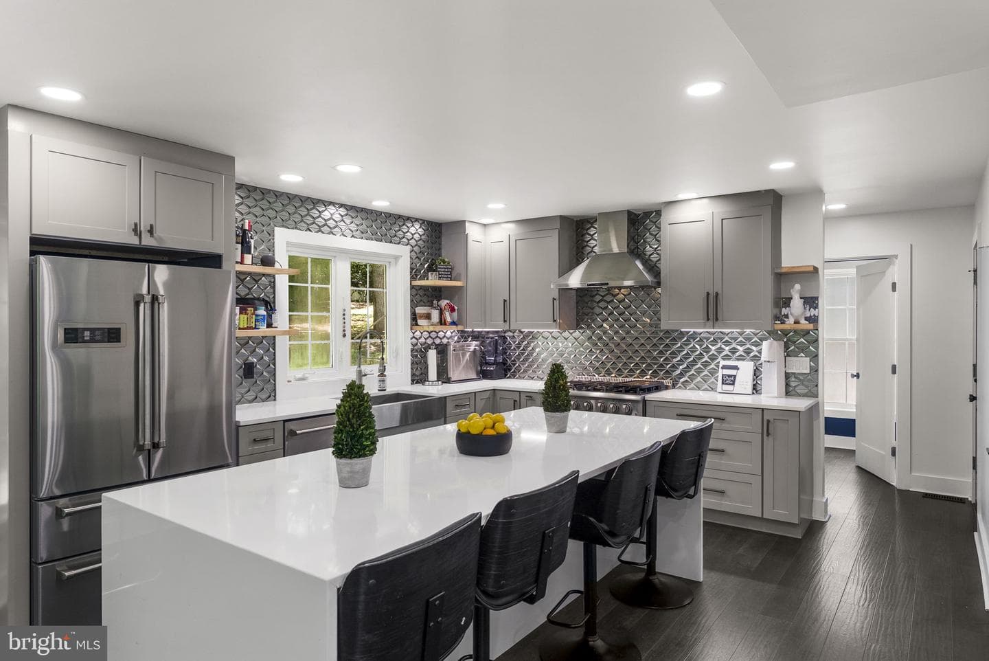 6658 Fox Den Road photo 16