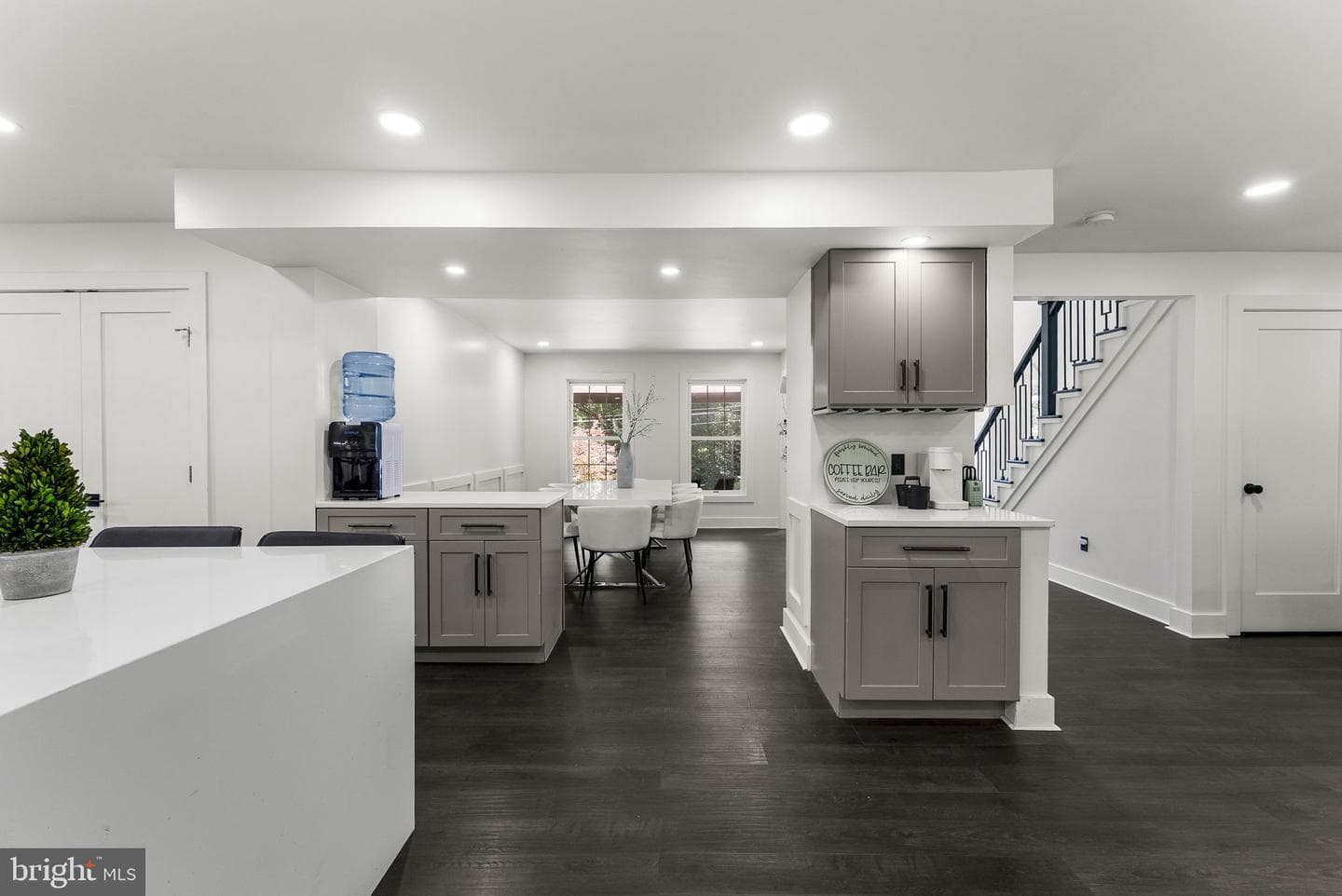 6658 Fox Den Road photo 22