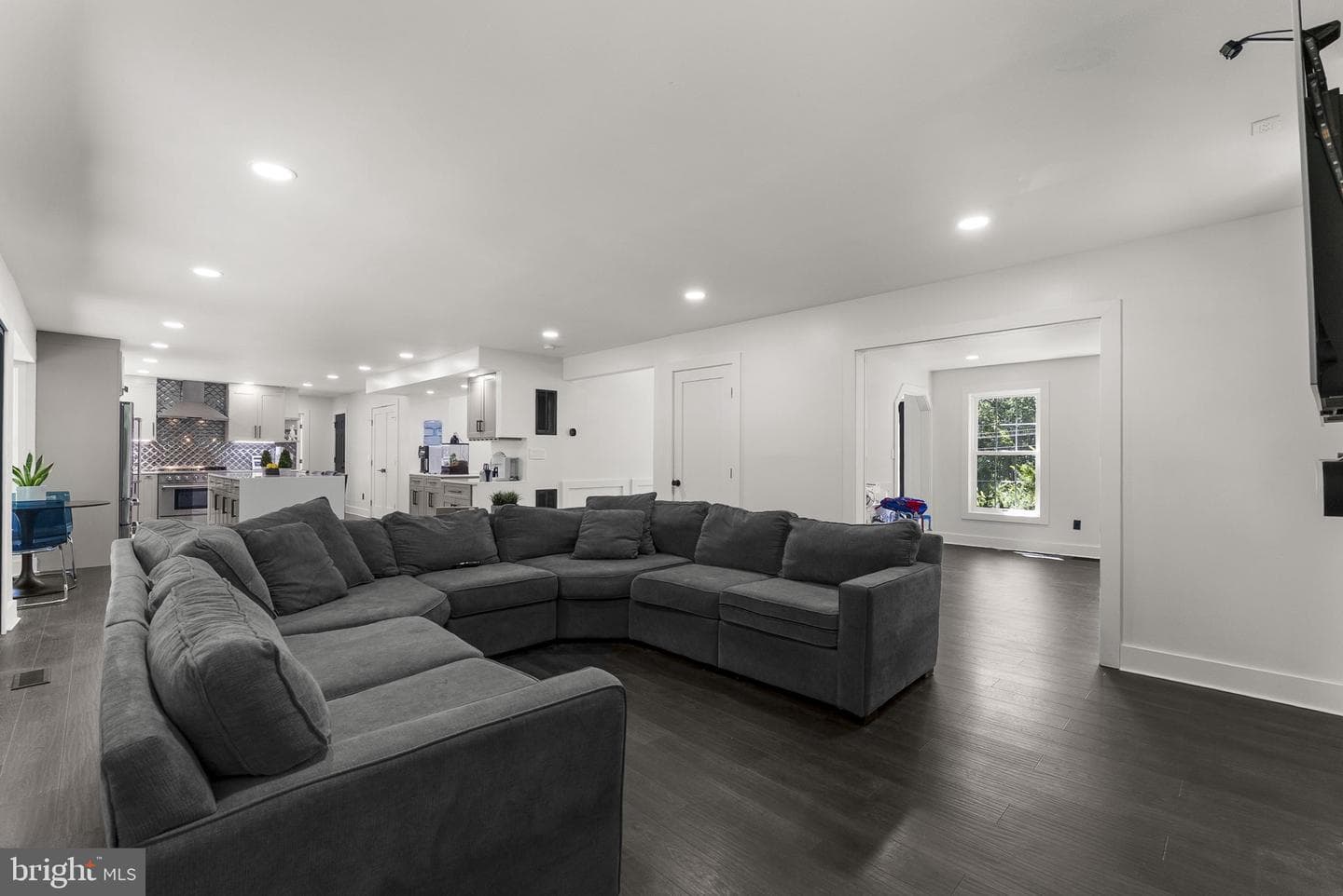 6658 Fox Den Road photo 28