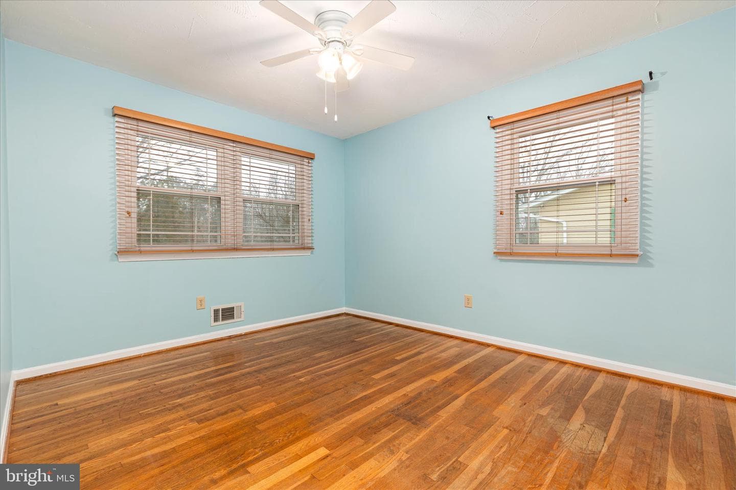 7398 Roxbury Avenue photo 21