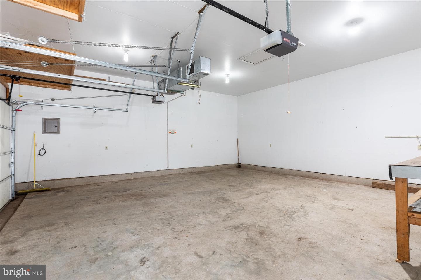 7398 Roxbury Avenue photo 44