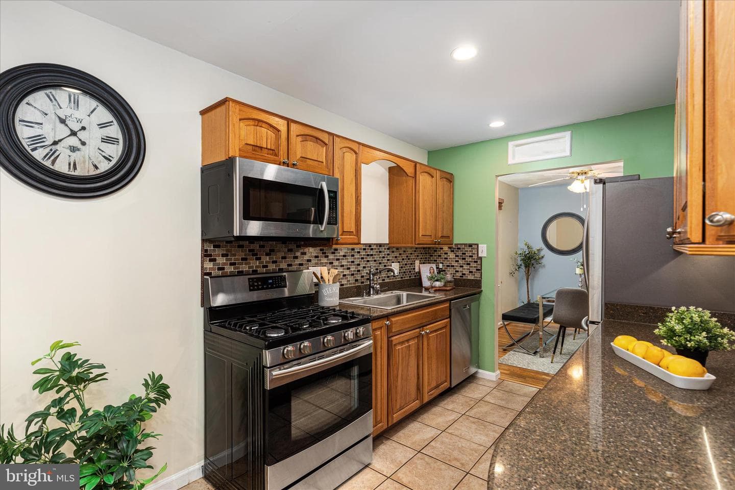 7398 Roxbury Avenue photo 6