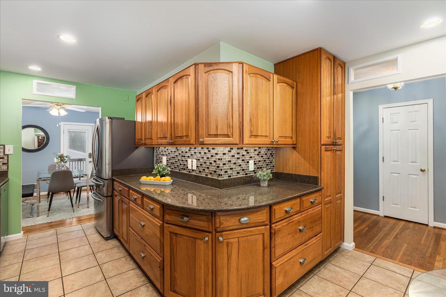 7398 Roxbury Avenue photo 8