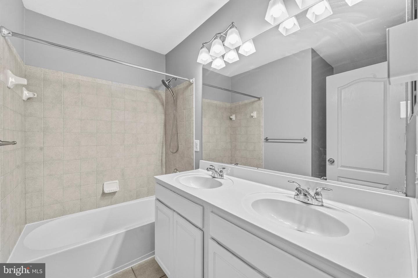 4110 Potomac Highlands Circle photo 17