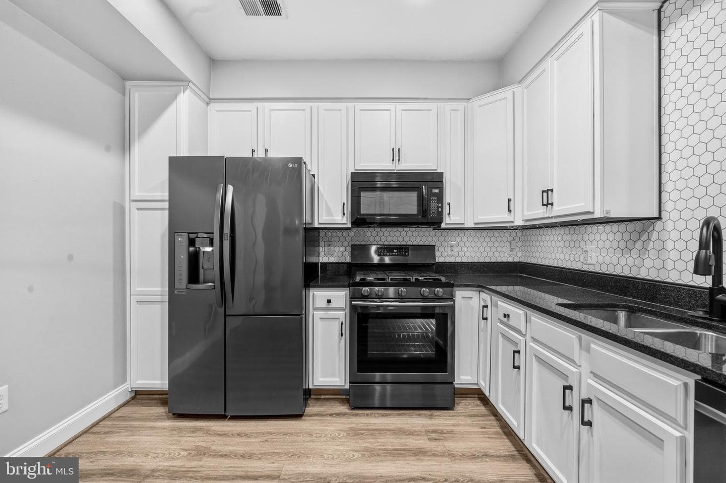 4110 Potomac Highlands Circle photo 7