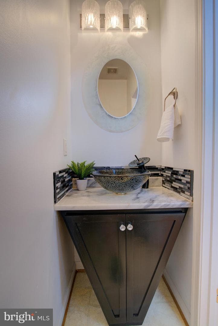 13124 Kinnicutt Drive photo 8