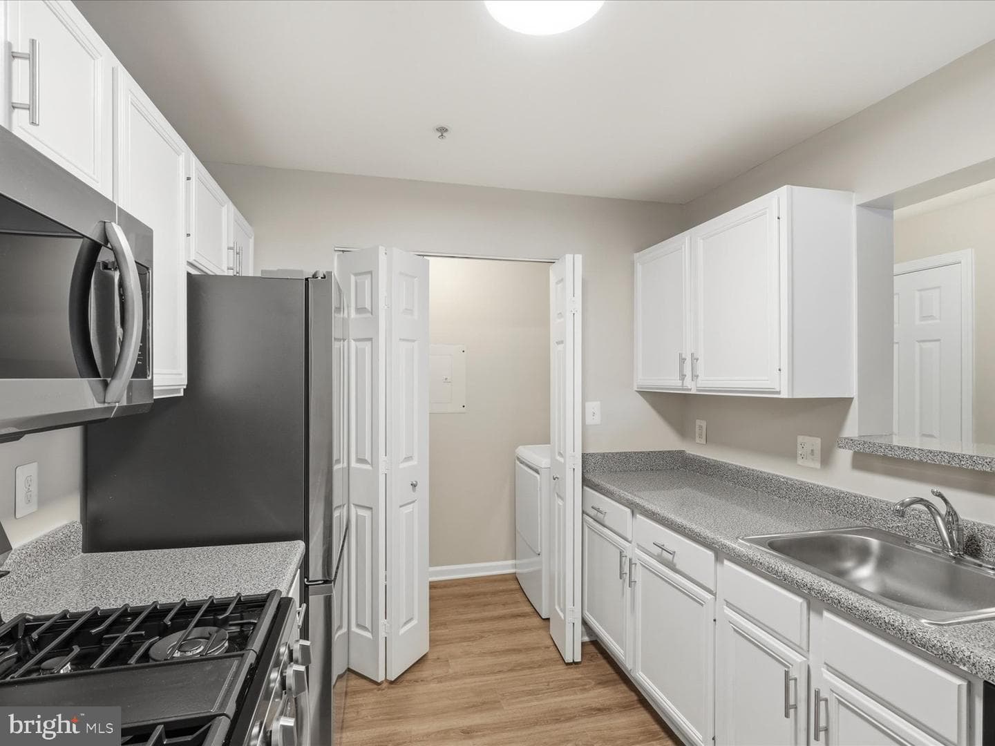 8091 Lacy Drive #203 photo 11