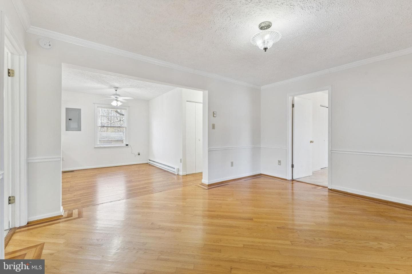 7830 Lake Drive photo 2