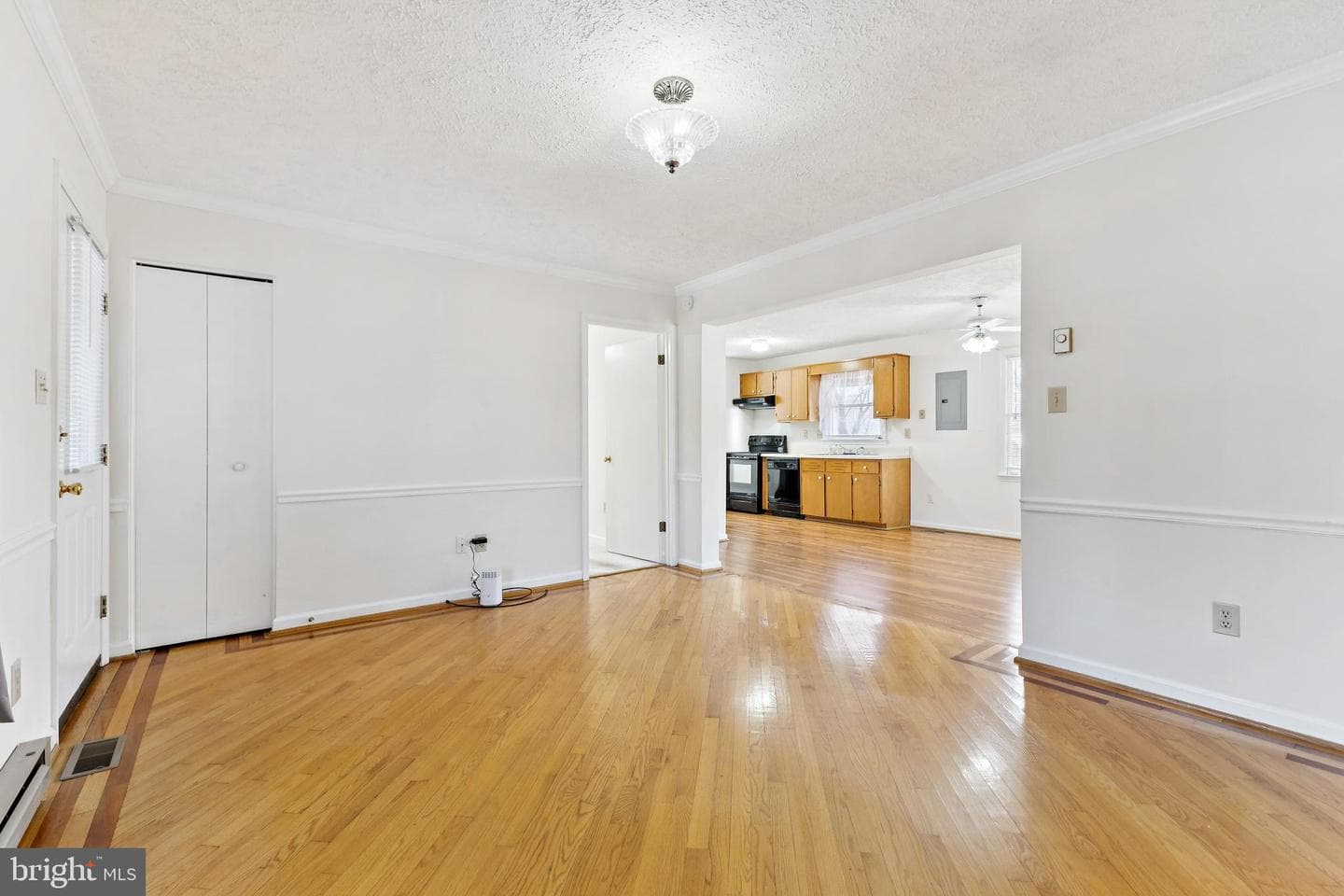 7830 Lake Drive photo 3