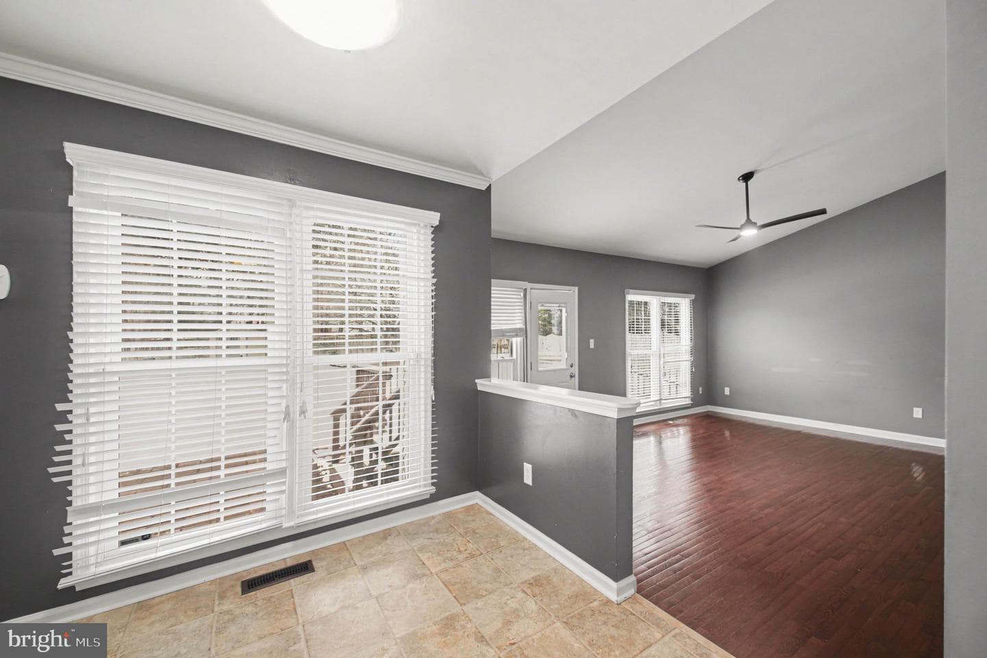 5435 Lomax Way photo 6