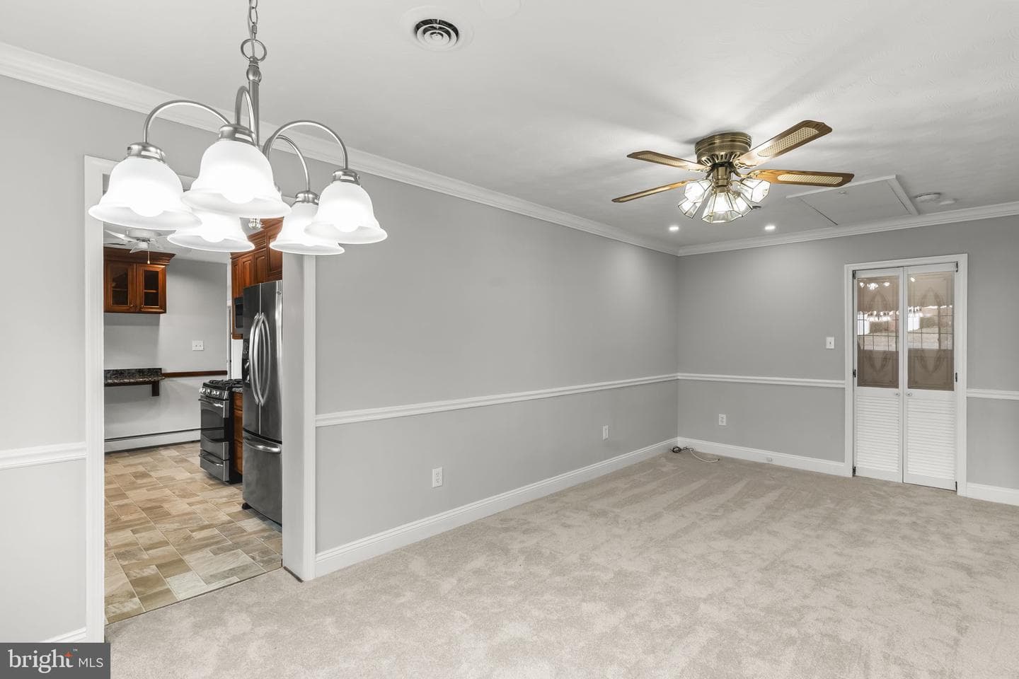 9649 Norfolk Street photo 20