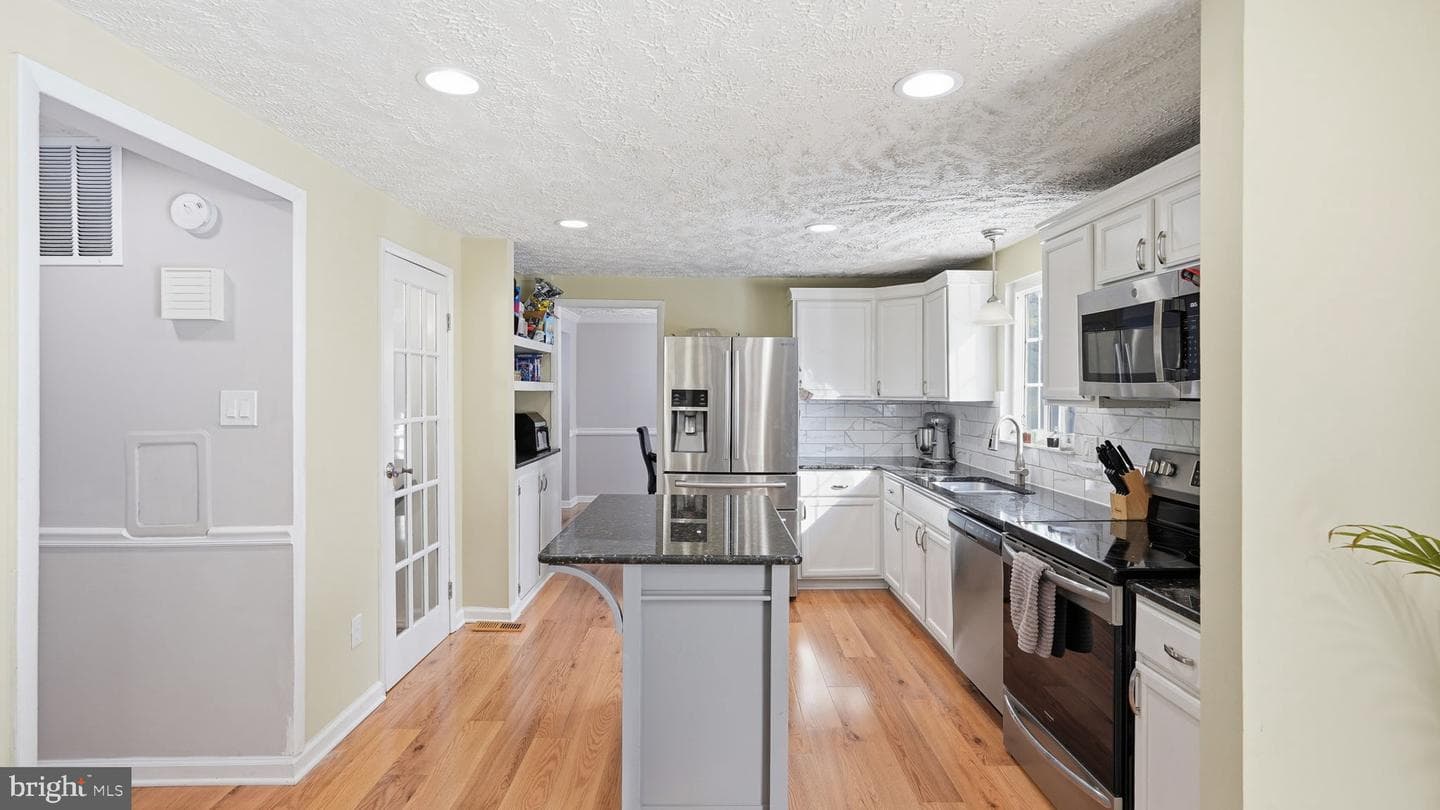 16041 Macedonia Drive photo 8