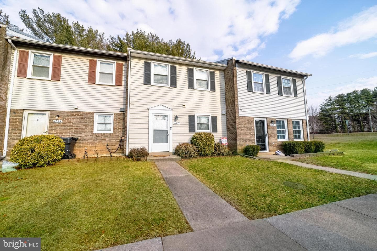 4667 Charlton Court photo 2