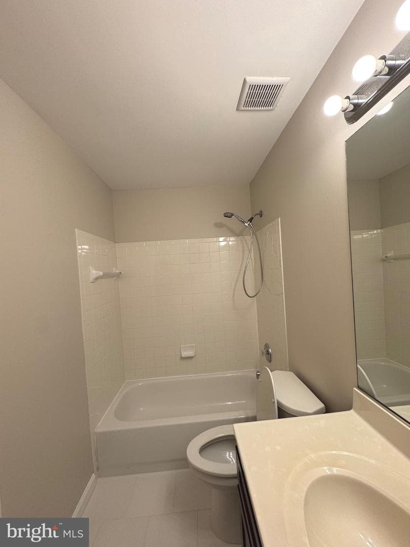4395 Torrence Place photo 14