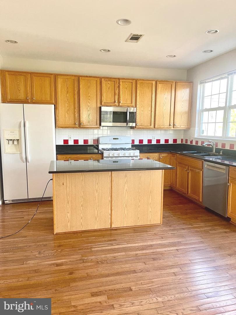 4395 Torrence Place photo 2