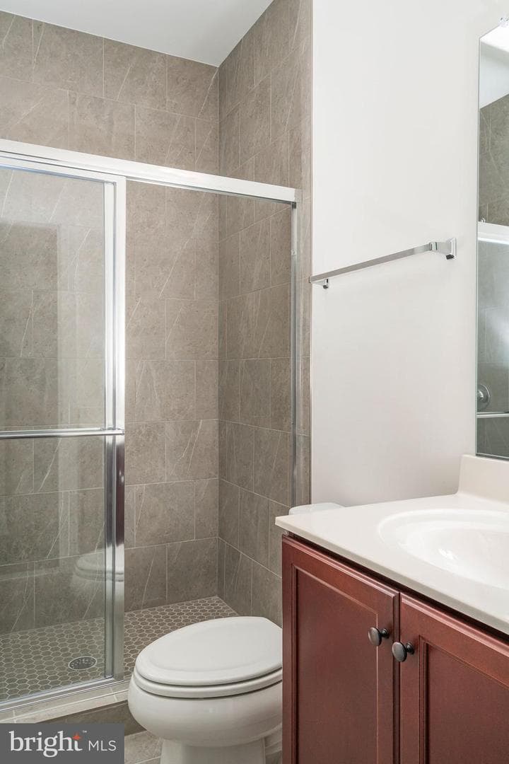 592 Watermans Drive photo 11
