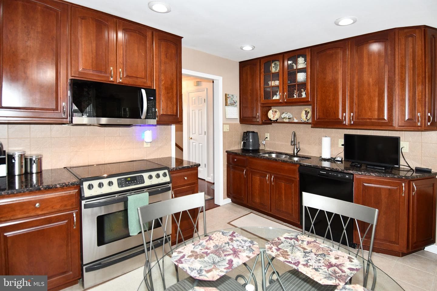 3970 Fairfax Street photo 12