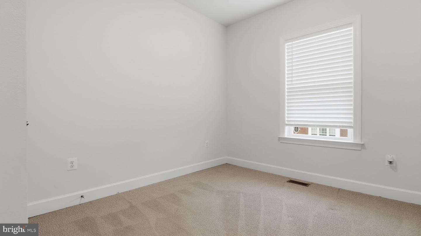 13806 Litespeed Way photo 12