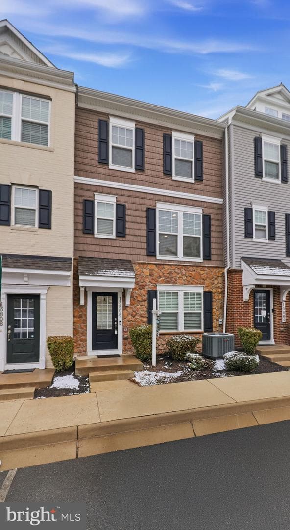 13806 Litespeed Way photo 4