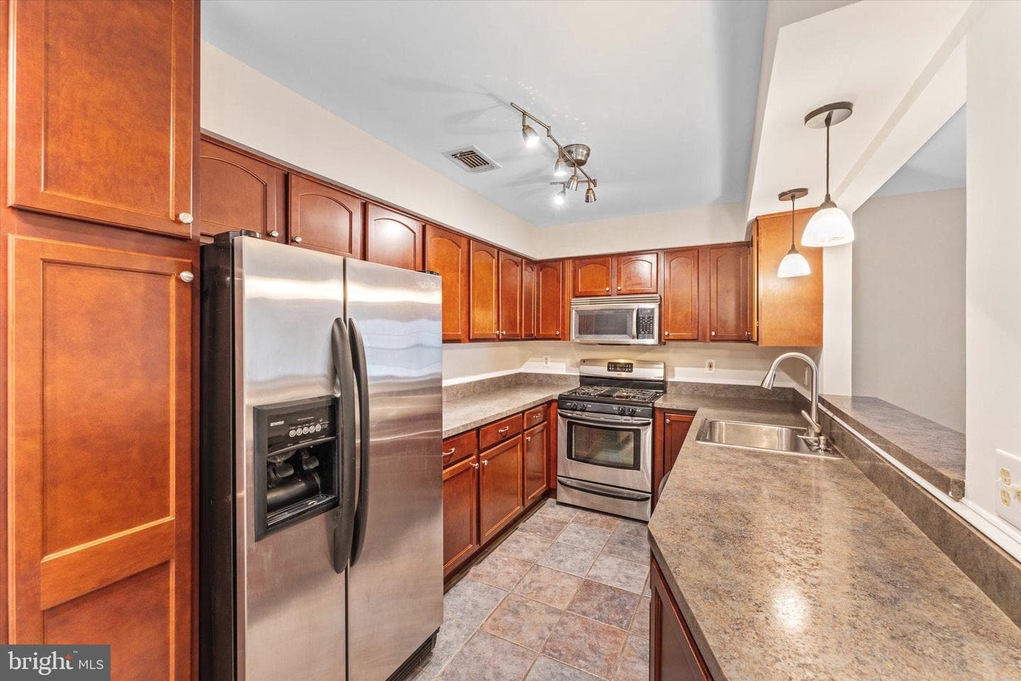 12569 Kempston Lane photo 20