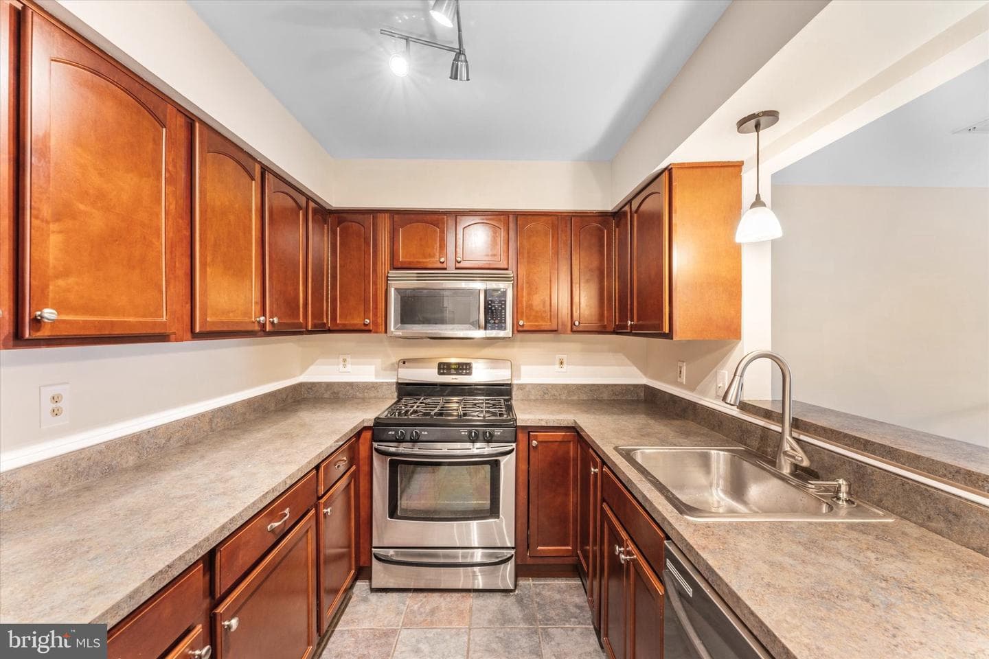 12569 Kempston Lane photo 21