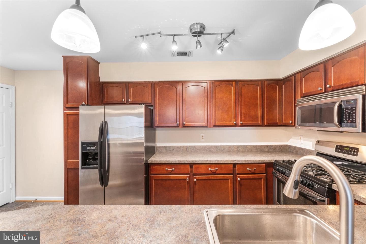 12569 Kempston Lane photo 23