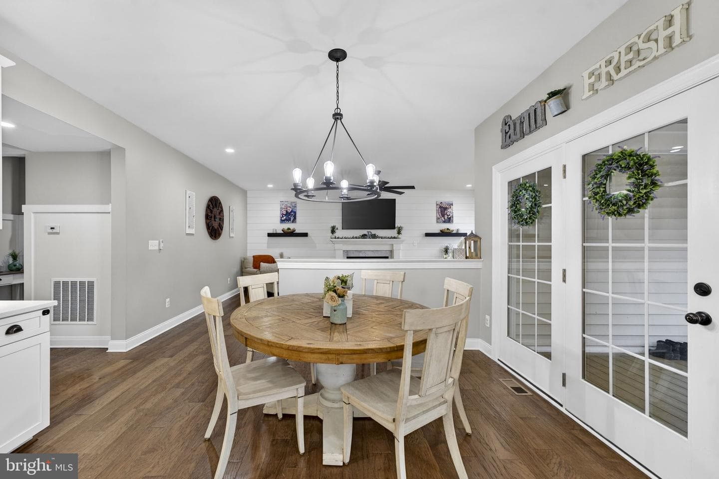 15629 Village Cove Place photo 28