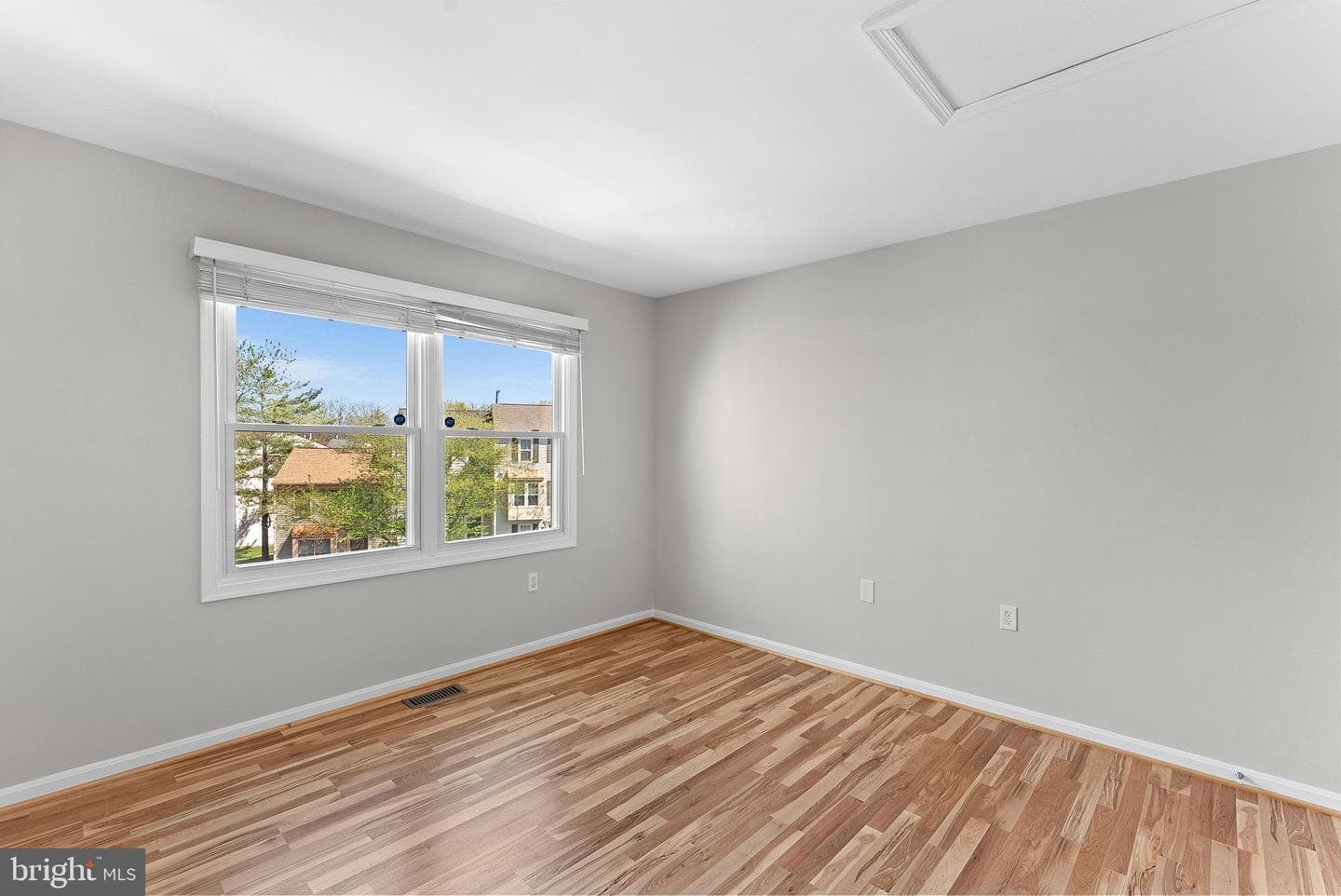 7442 Emerald Drive photo 34