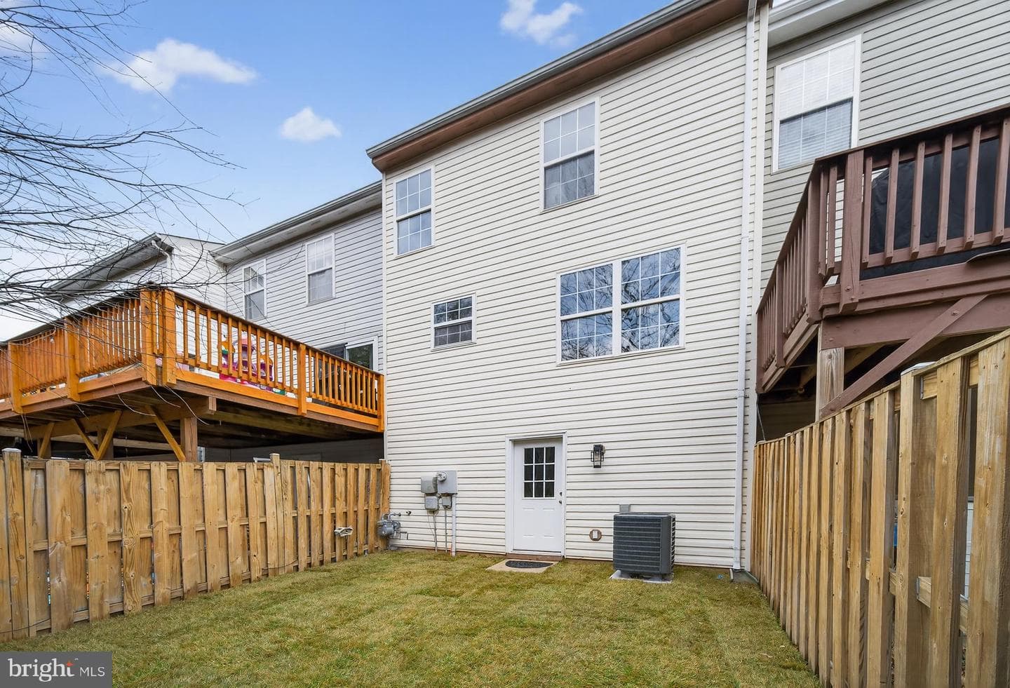 6934 Village Stream Place photo 26