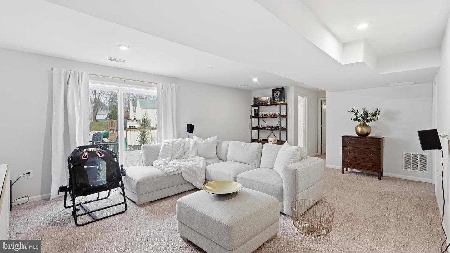 9441 Deschamp Ct. photo 30