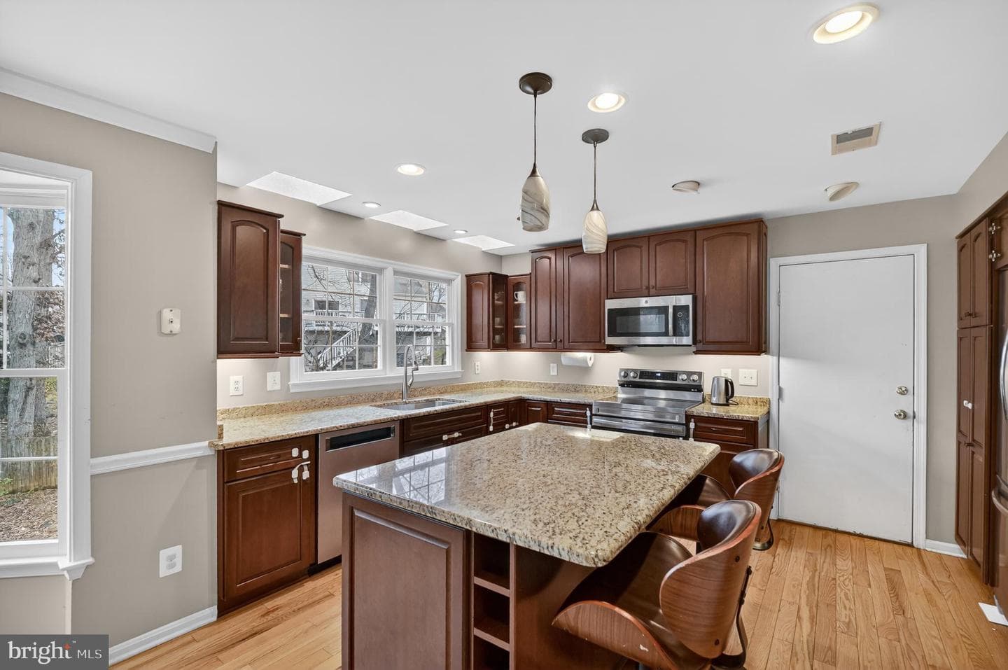 5428 Staples Lane photo 10