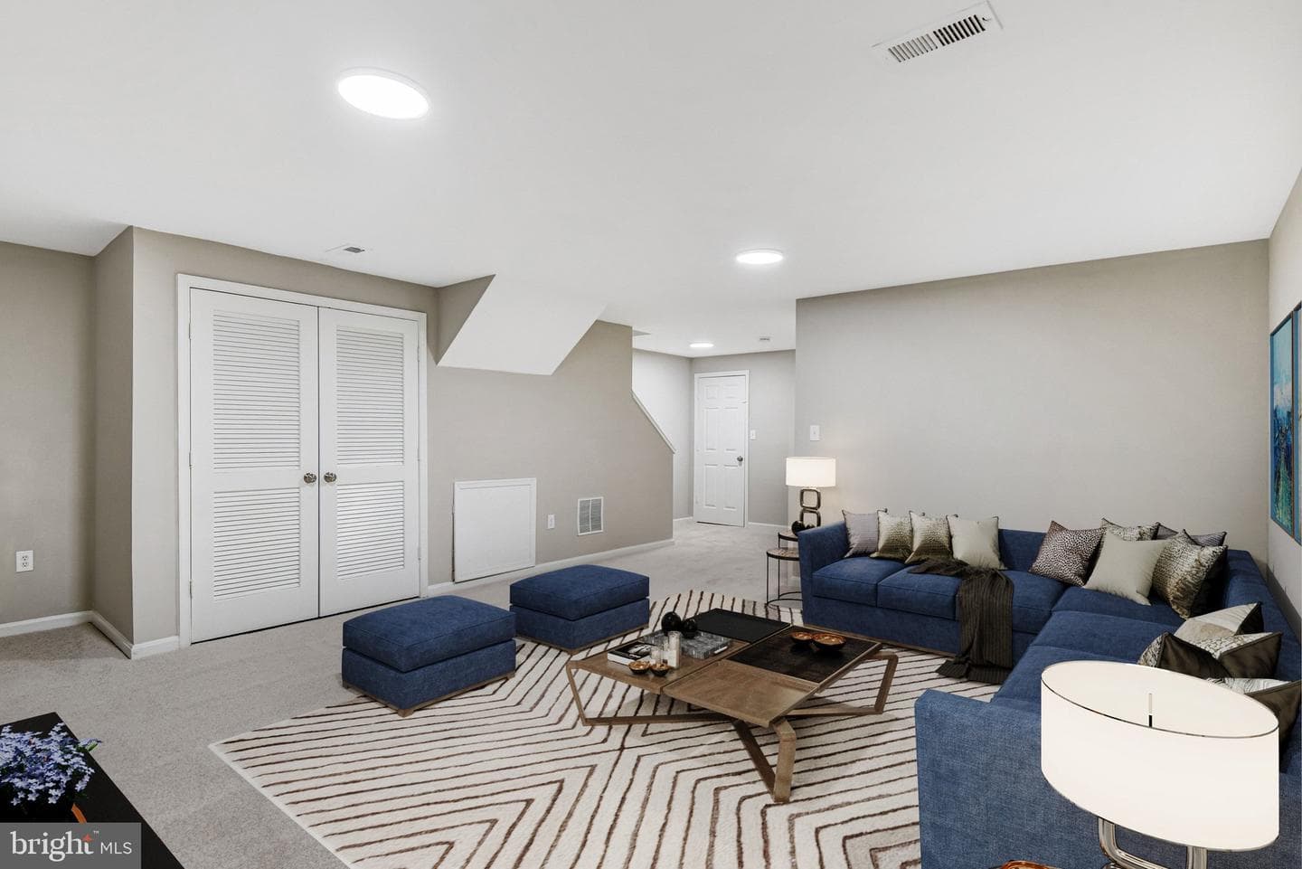 7572 Helmsdale Place photo 15